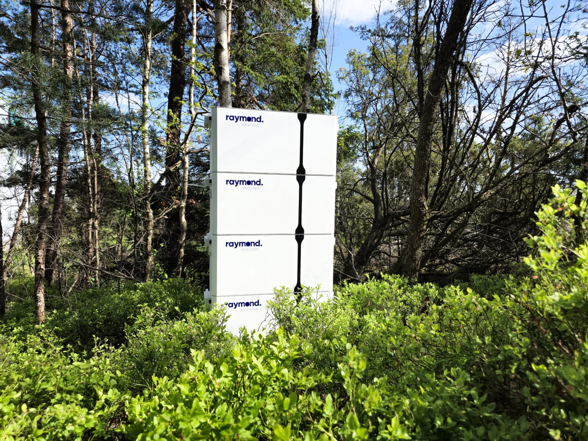 Semi-solid state — nästa generations batteriteknik - Raymond Solid State Battery