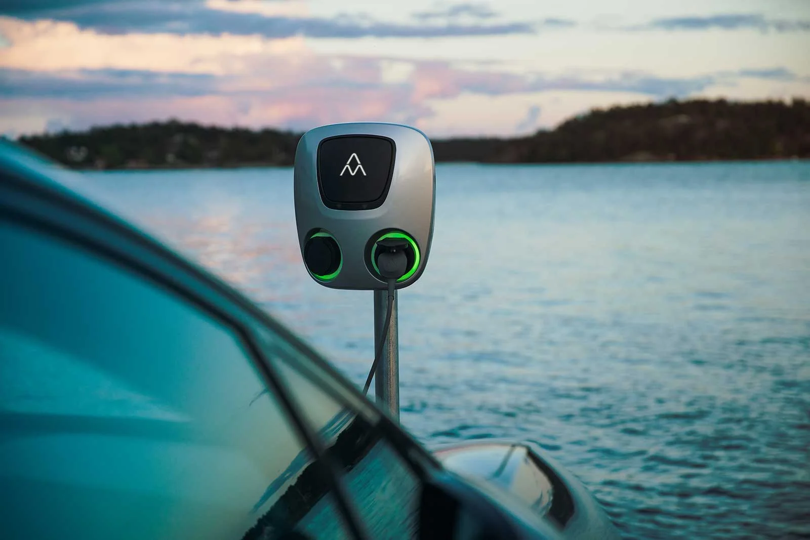 MID-certifierad mätning och smart styrning - Charge Amps Aura